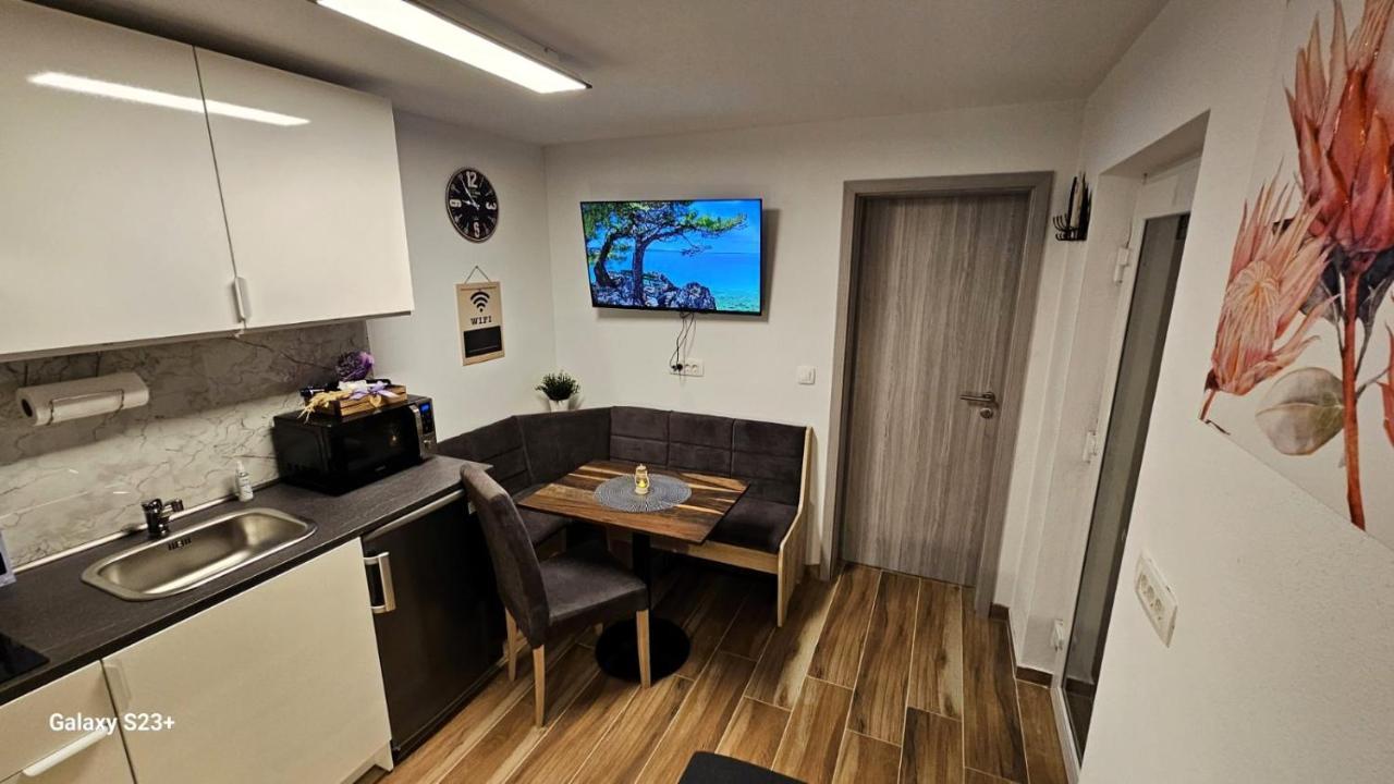 Apartmaji Stars Mavcice Bagian luar foto