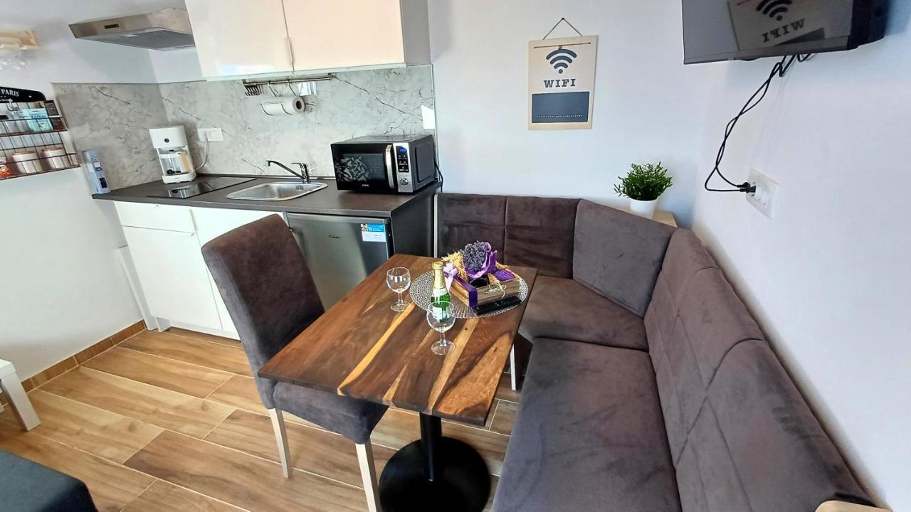 Apartmaji Stars Mavcice Bagian luar foto